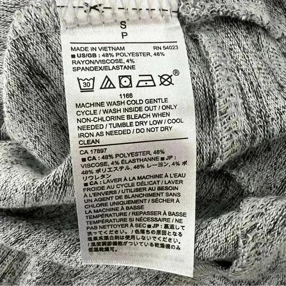 Gray super soft knit sweater nwt size small - Picture 5 of 7